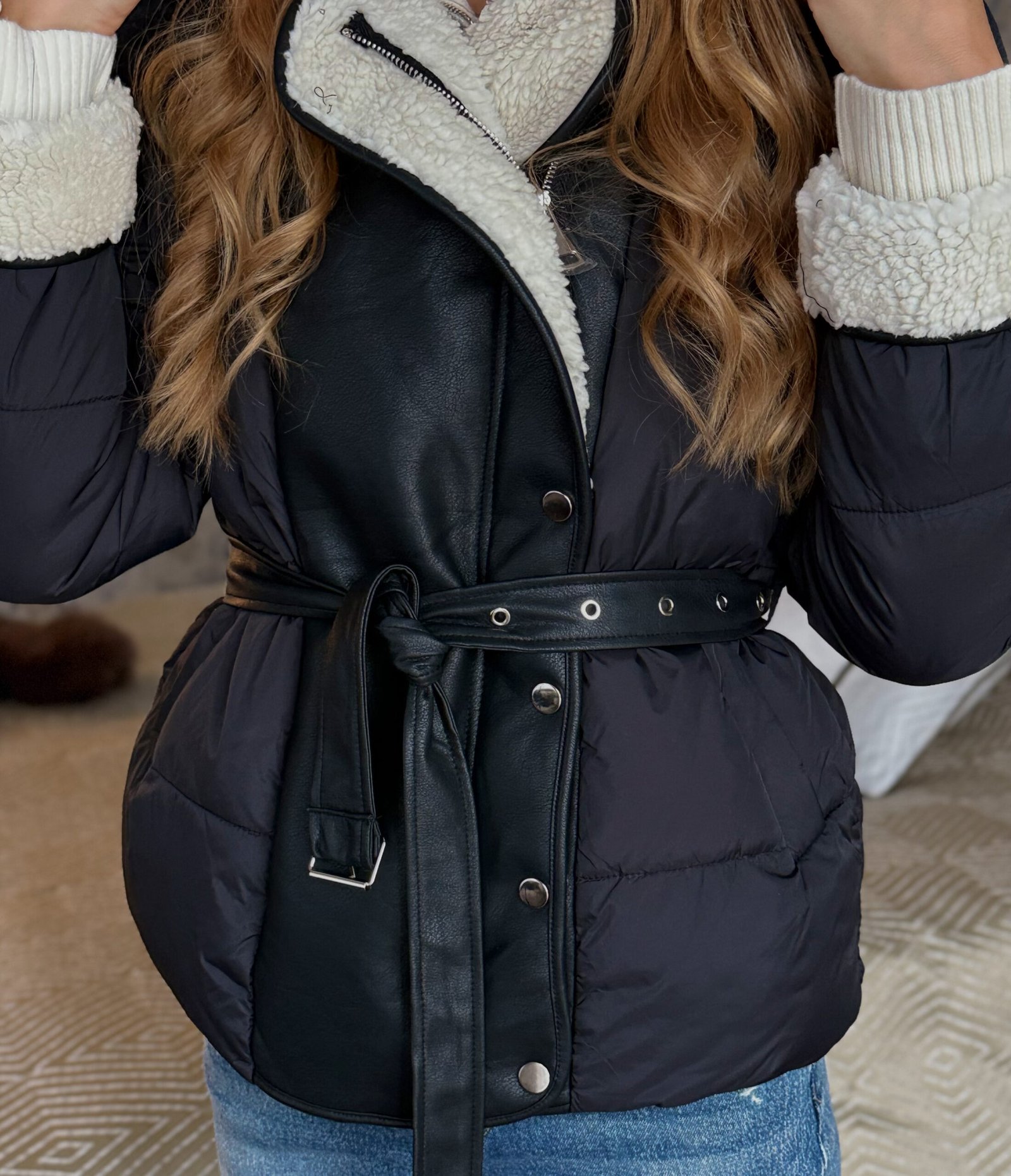 JUODOS SPALVOS STRIUKĖ - Image 3