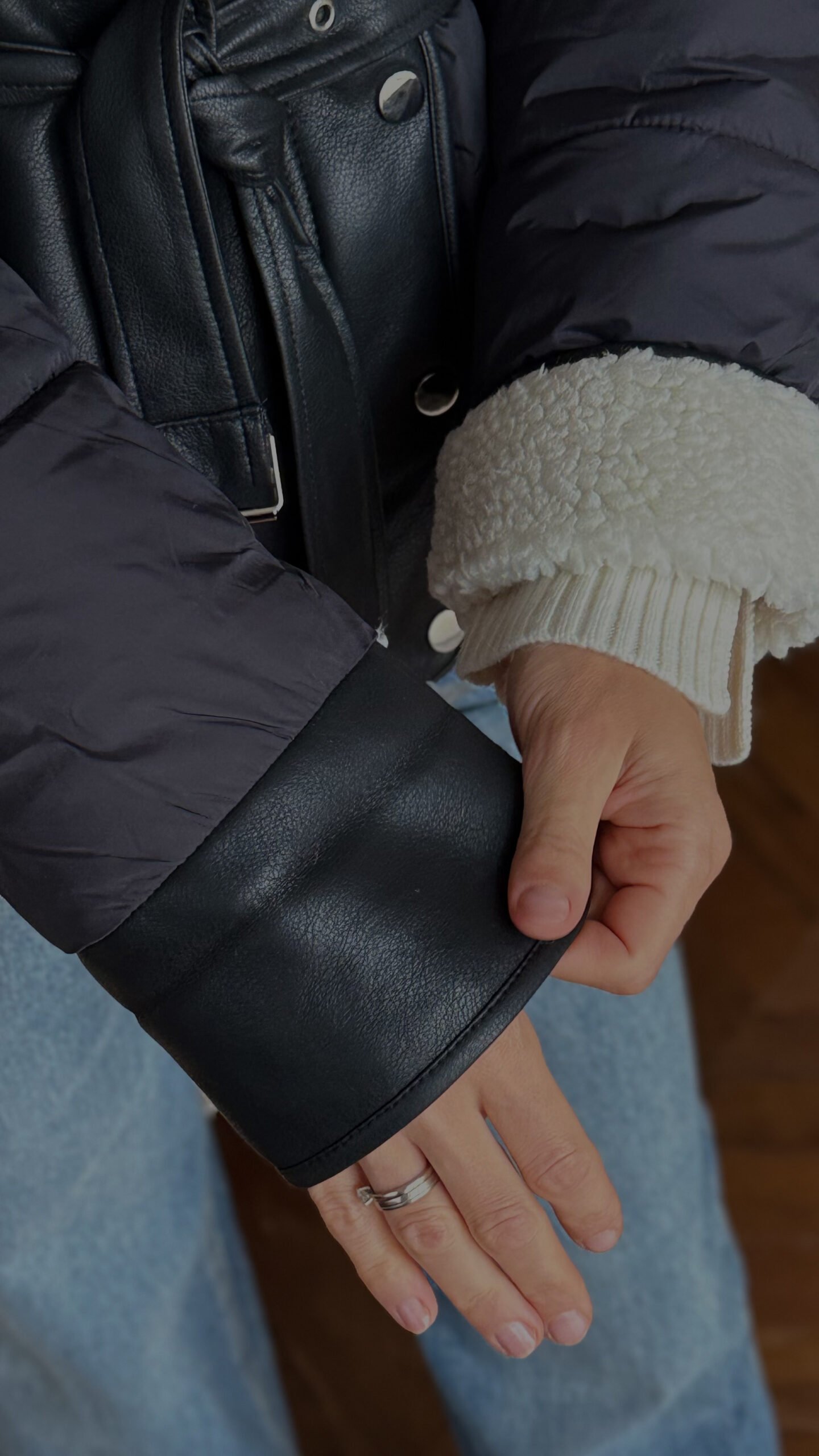 JUODOS SPALVOS STRIUKĖ - Image 2