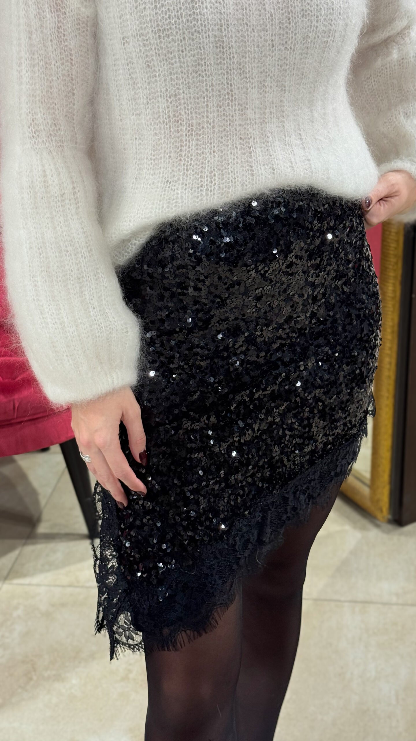 JUODOS SPALVOS SIJONAS - Image 4