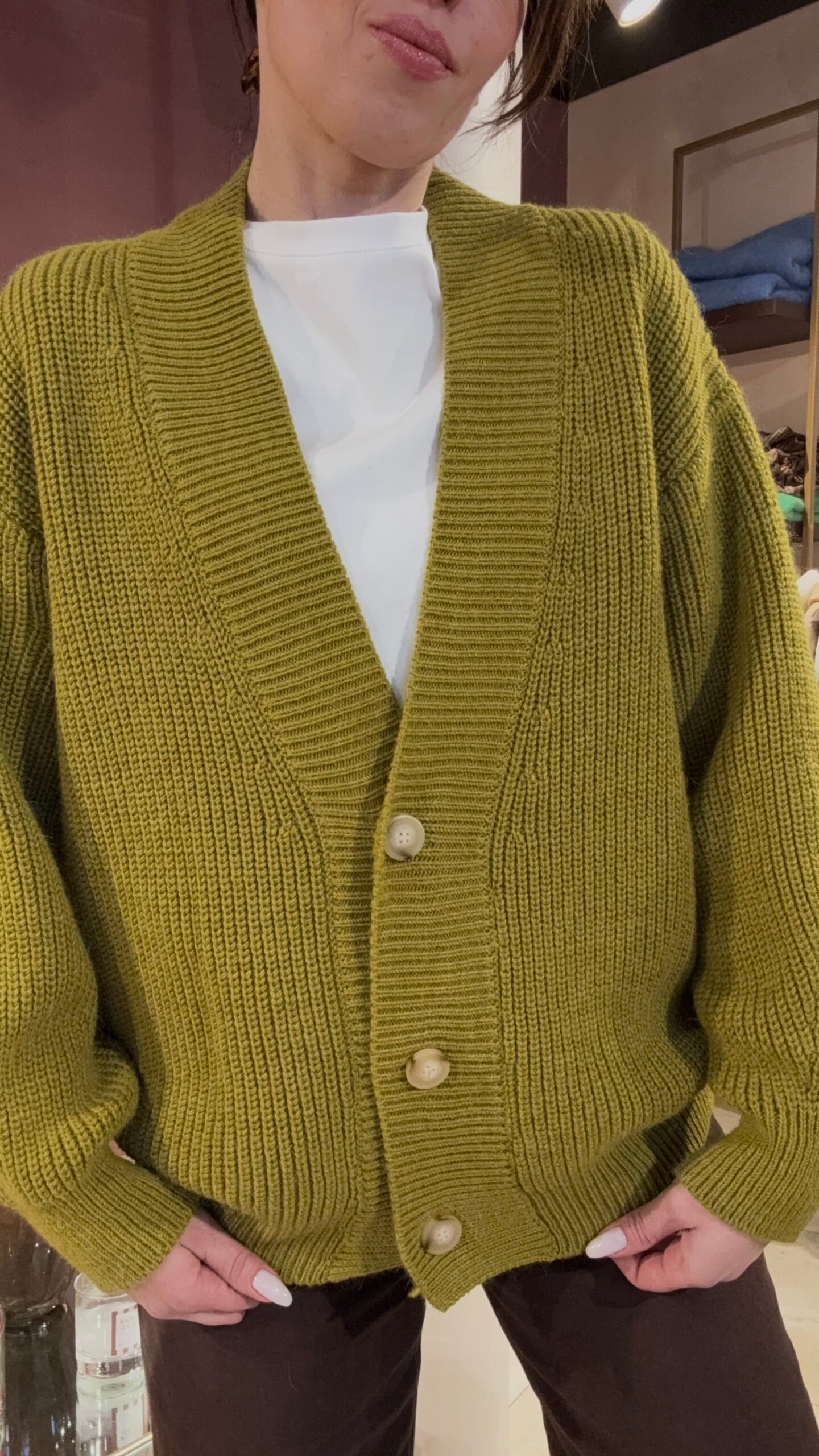 PISTACINĖS SPALVOS KARDIGANAS