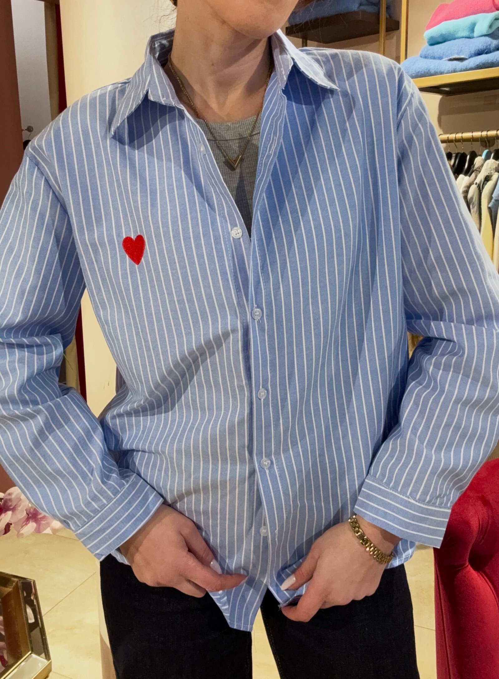 MELSVOS SPALVOS MARŠKINIAI