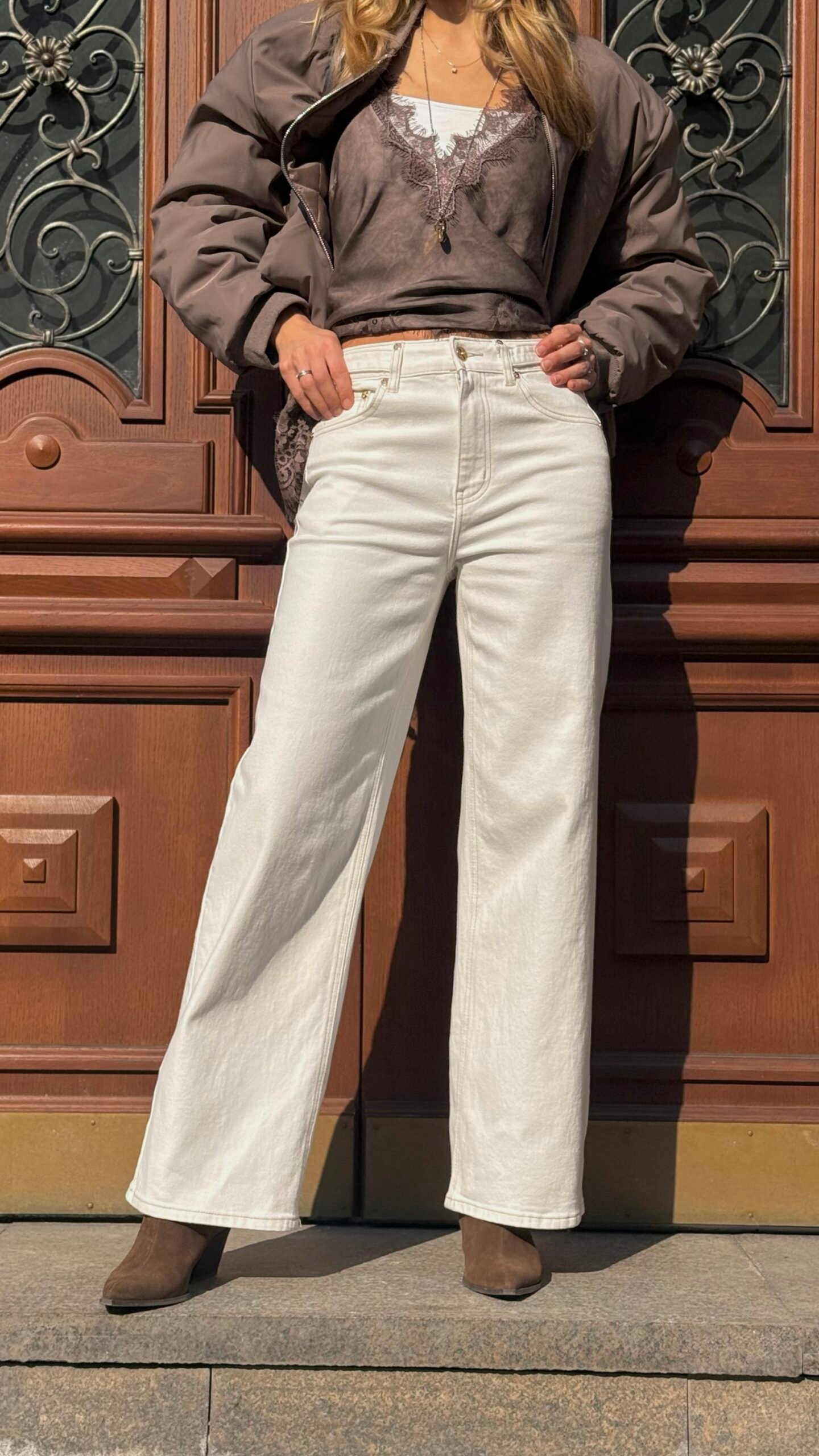 BALTOS SPALVOS DŽINSAI - Image 3