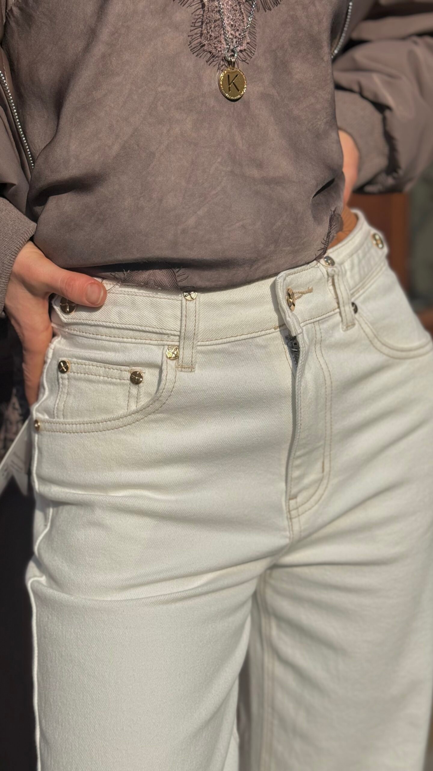 BALTOS SPALVOS DŽINSAI - Image 7