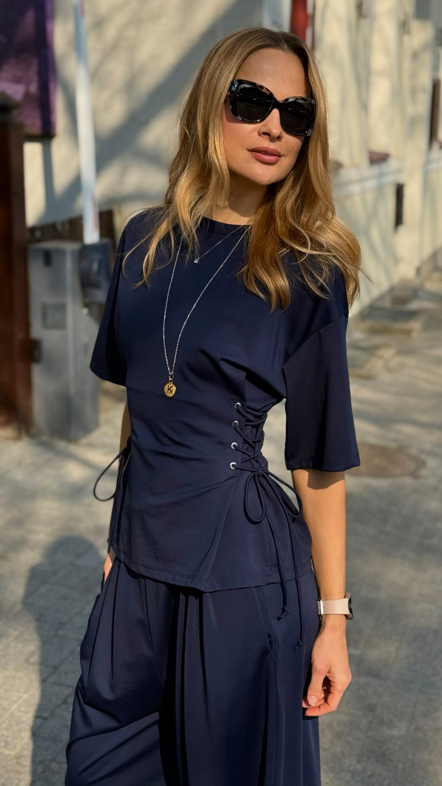 MĖLYNOS SPALVOS PALAIDINĖ